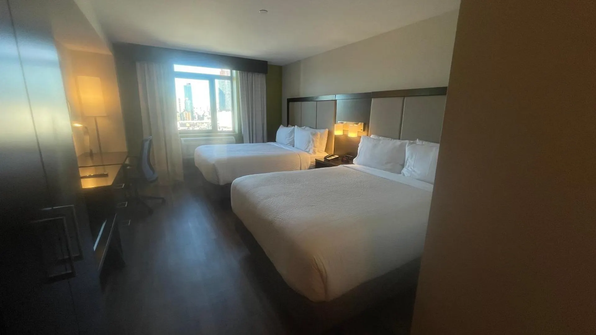 Holiday Inn Express Long Island City E - New York By Ihg 3*,