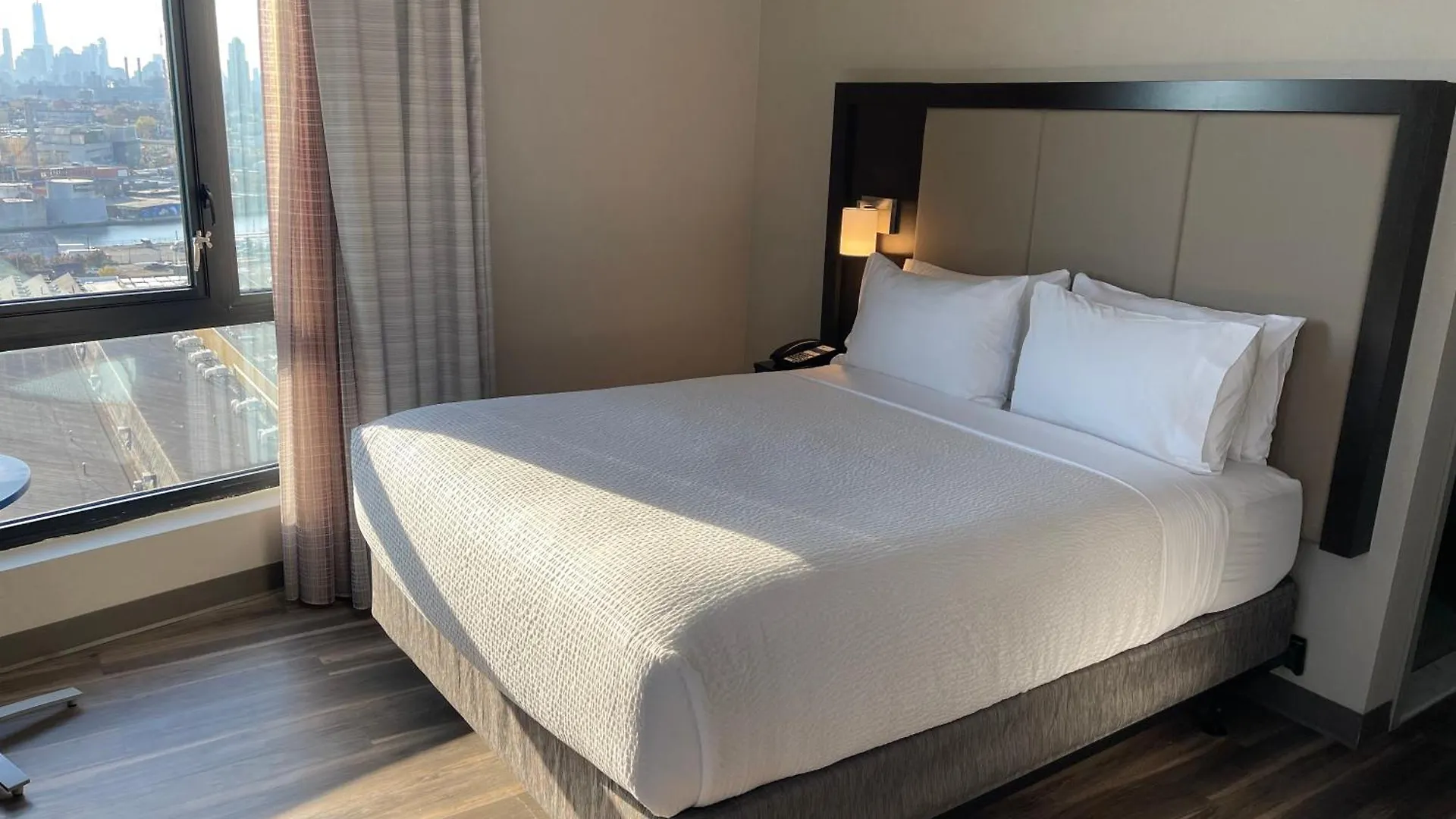 Holiday Inn Express Long Island City E - New York By Ihg Hotel