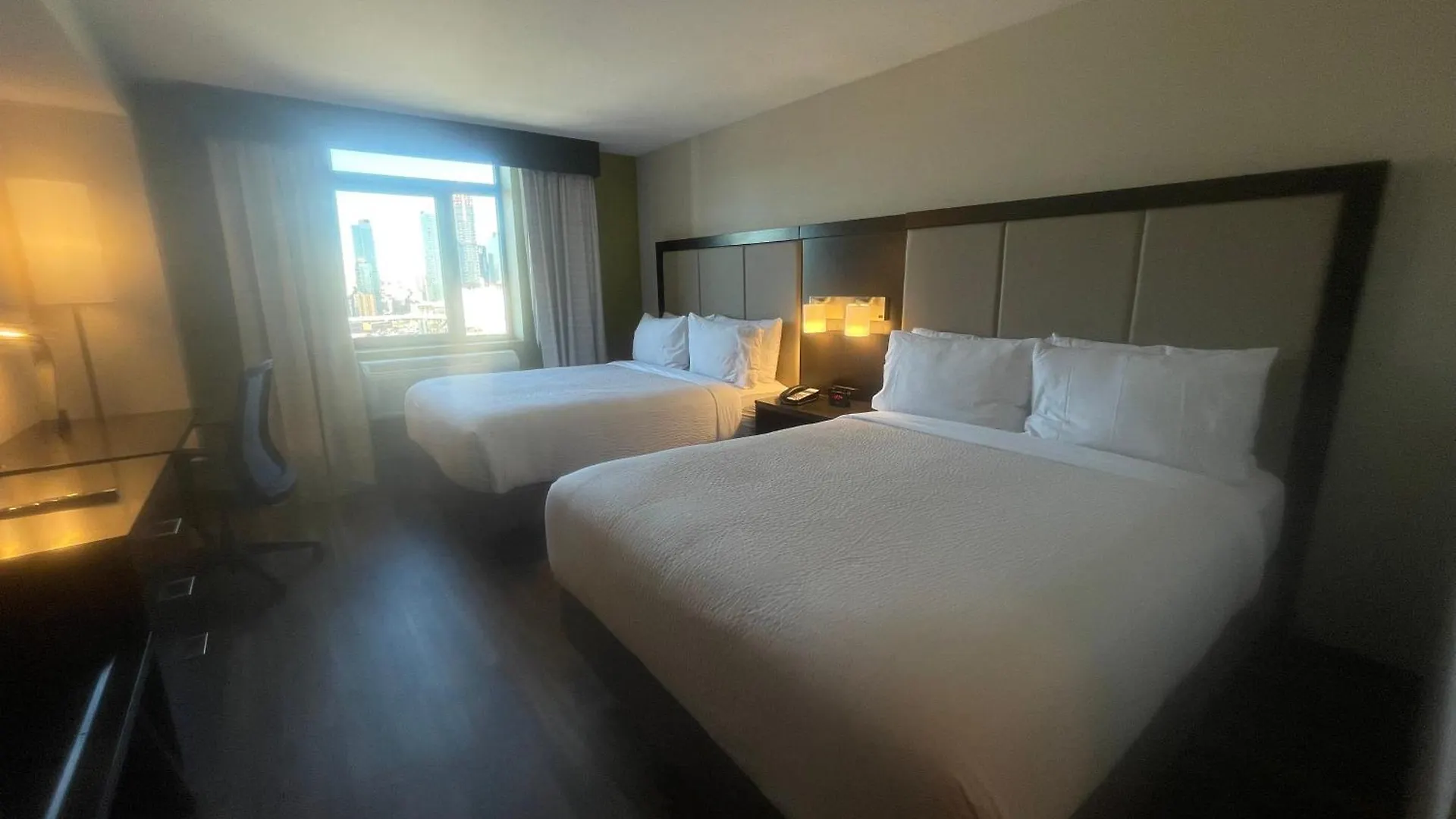 Holiday Inn Express Long Island City E - New York By Ihg